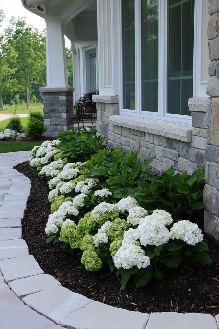 Expert Gardening Services in Innisfil, ON: Grow a Yard You’ll Love