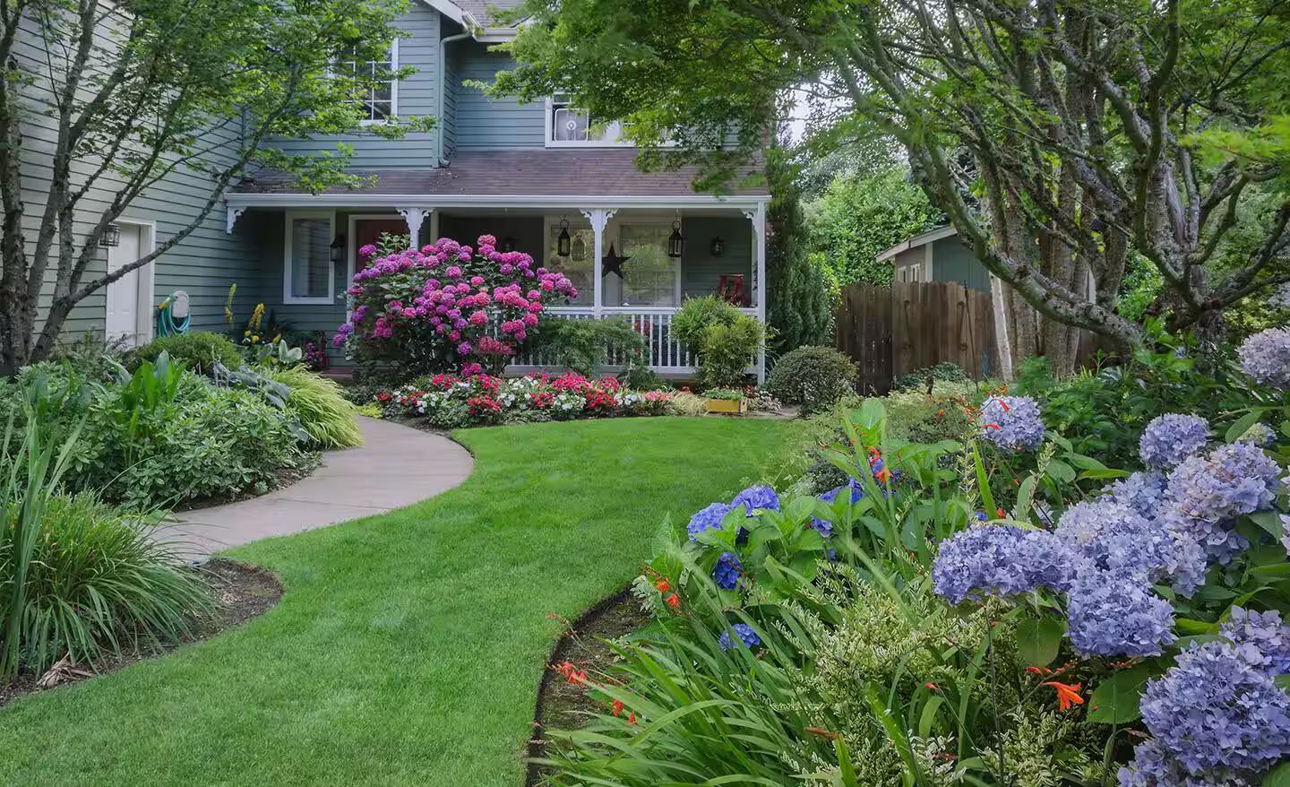 Top Landscaping Companies Barrie Ontario: Who to Trust