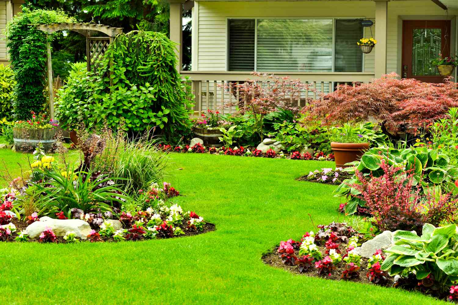 10 Stunning Front Yard Garden Ideas to Boost Your Curb Appeal
